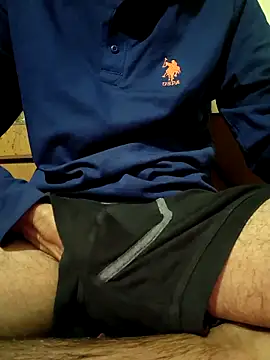 Collegeboywithbigweapan21 online show from 5, 12, 2025