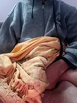 Collegeboywithbigweapan21 online show from 16, 12, 2025