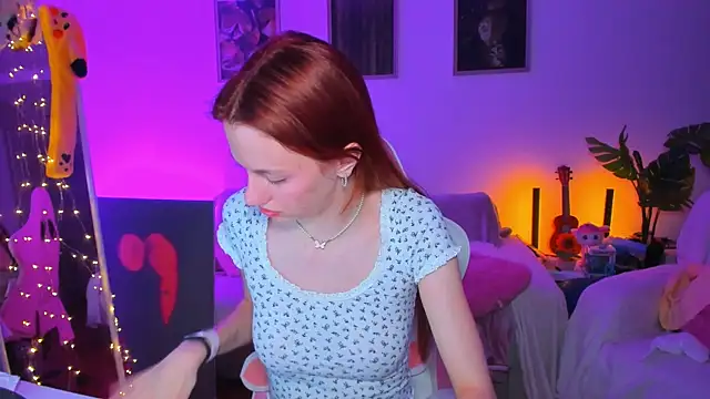 Alyssa Smitt online show from 15, 9, 2025