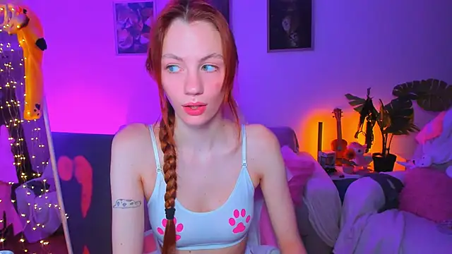 Alyssa Smitt online show from 13, 10, 2025