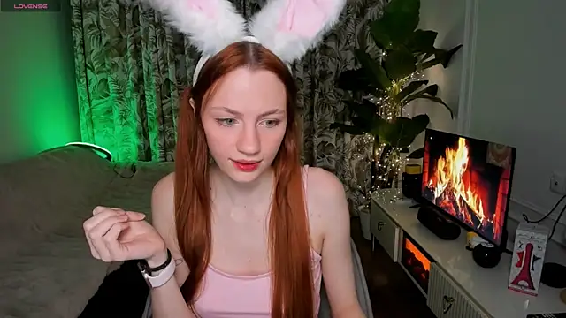 Alyssa Smitt online show from 9, 6, 2026