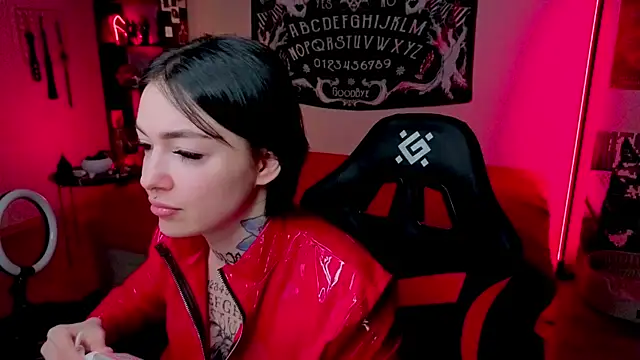 Snapshot of Magic_Allie chatting on 7, 7, 2026 Magic Allie online show from 7, 7, 2026