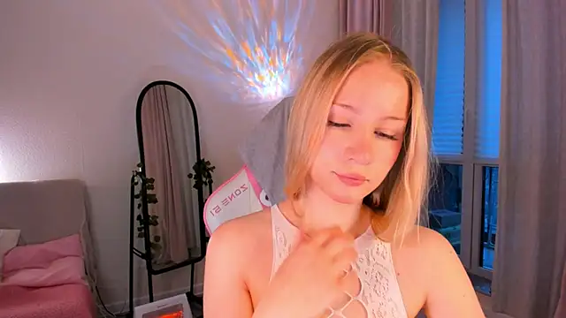 Snapshot of Eva_Davi chatting on 26, 4, 2026 Eva Davi online show from 26, 4, 2026