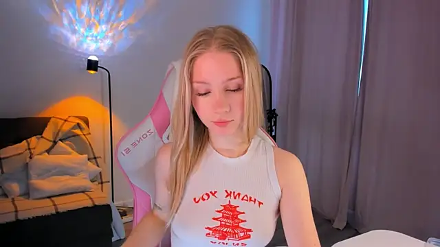 Snapshot of Eva_Davi chatting on 25, 5, 2026 Eva Davi online show from 25, 5, 2026
