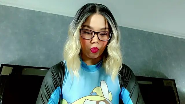 Snapshot of JasmineMoore chatting on 27, 10, 2025 JasmineMoore online show from 27, 10, 2025