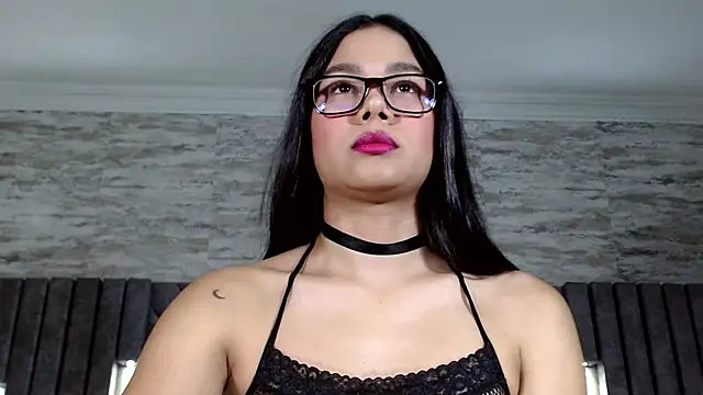 Snapshot of JasmineMoore chatting on 4, 11, 2025 JasmineMoore online show from 4, 11, 2025