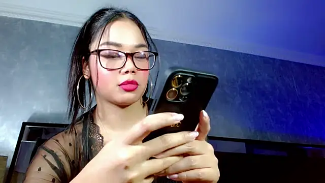 JasmineMoore online show from 7, 4, 2026