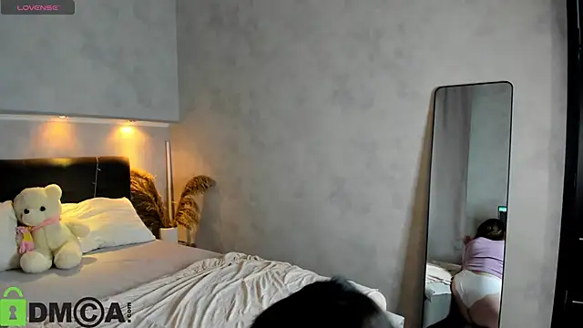 Ruth Oliver online show from 12, 3, 2026