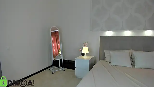 Ruth Oliver online show from 25, 9, 2025