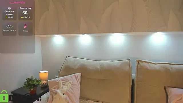 Ruth Oliver online show from 10, 9, 2025