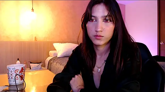 MissKorah online show from 18, 10, 2025