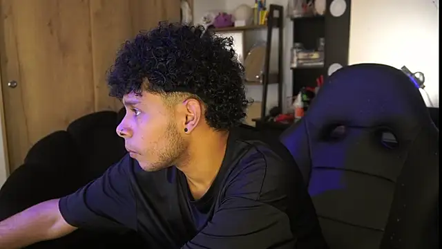 MissKorah online show from 28, 1, 2025