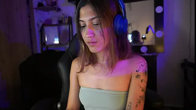 MissKorah online show from 1, 2, 2025