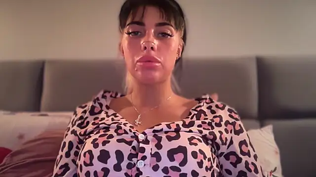 Marakuia054 online show from 4, 11, 2025