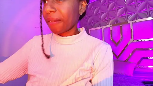 Queen perla  online show from 15, 4, 2026