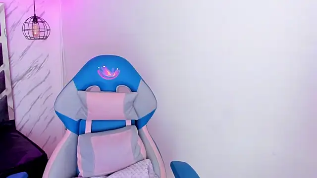 Snapshot of Queen_perla_ chatting on 3, 11, 2025 Queen perla online show from 3, 11, 2025