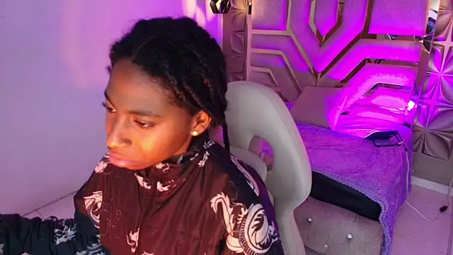 Queen perla  online show from 21, 2, 2026