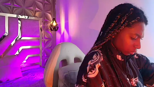 Queen perla  online show from 11, 2, 2026