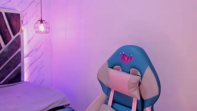 Snapshot of Queen_perla_ chatting on 10, 9, 2025 Queen perla online show from 10, 9, 2025