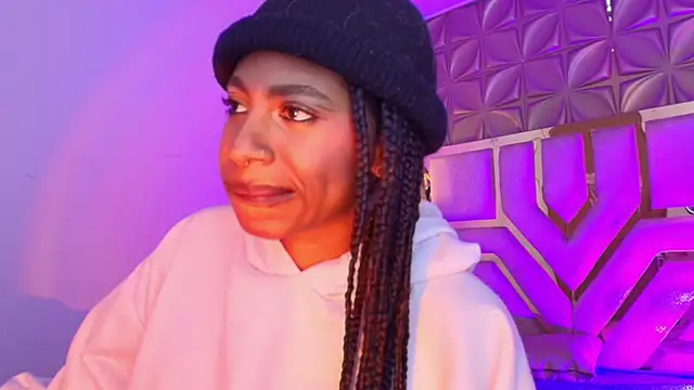 Queen perla  online show from 18, 3, 2026