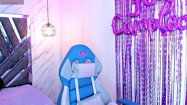 Snapshot of Queen_perla_ chatting on 22, 10, 2025 Queen perla online show from 22, 10, 2025