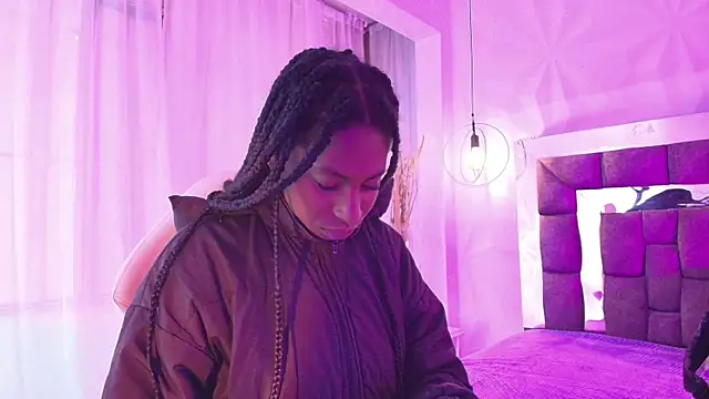 Queen perla  online show from 27, 5, 2026