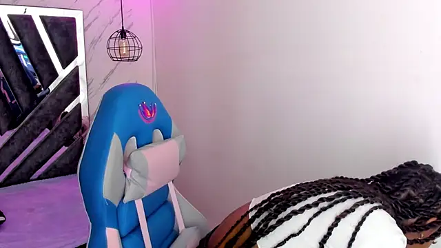 Snapshot of Queen_perla_ chatting on 23, 10, 2025 Queen perla online show from 23, 10, 2025