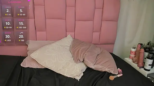 samantha-black online show from 5, 3, 2025