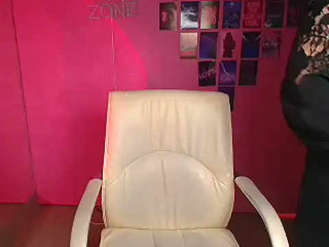 Lissmilf online show from 4, 12, 2025