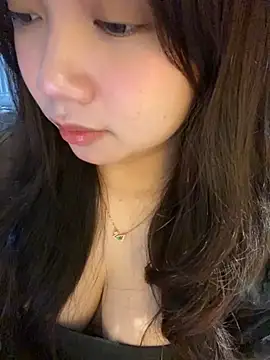 Hotellinh12 online show from 7, 10, 2025