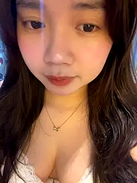 Hotellinh12 online show from 11, 10, 2025