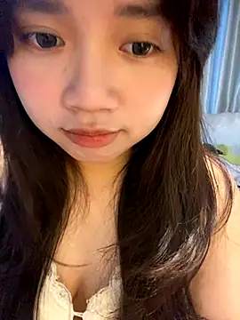 Hotellinh12 online show from 10, 9, 2025