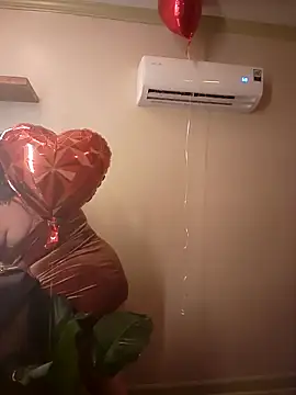 Milfshakecafe online show from 15, 2, 2025