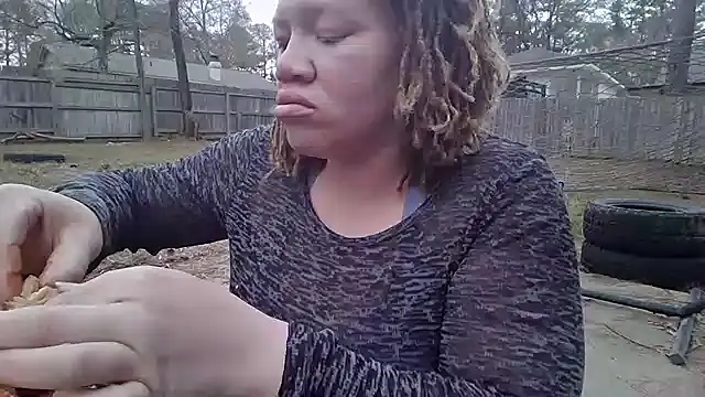 Milfshakecafe online show from 5, 1, 2025