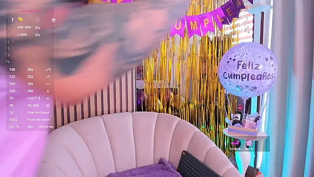 Milanna lips  online show from 14, 9, 2025