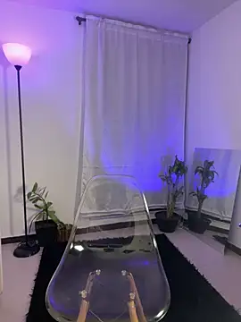 mssjulia online show from 4, 3, 2025