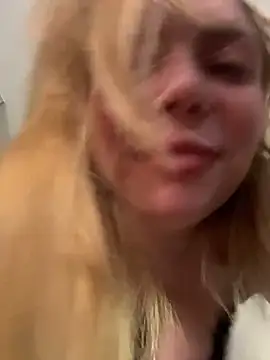 Snapshot of pink8ty chatting on 14, 11, 2025 pink8ty online show from 14, 11, 2025