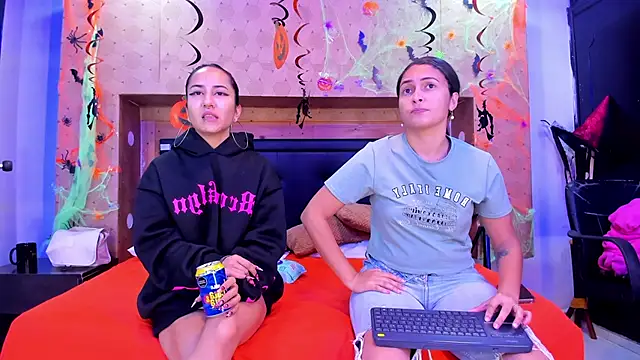 SofiAndNicol online show from 30, 10, 2025