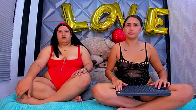 Snapshot of SofiAndNicol chatting on 13, 2, 2026 SofiAndNicol online show from 13, 2, 2026