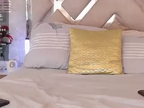 Agnescruzz online show from 27, 2, 2025