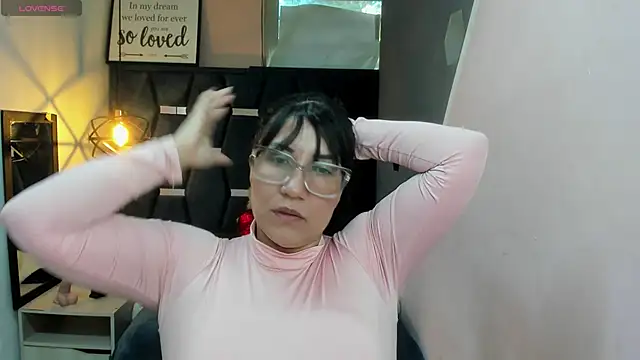 GiaFox  online show from 5, 10, 2025