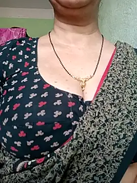 Snapshot of Rosy-B chatting on 4, 2, 2026 Rosy-B online show from 4, 2, 2026