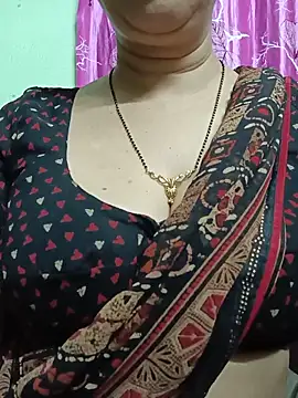 Snapshot of Rosy-B chatting on 13, 5, 2026 Rosy-B online show from 13, 5, 2026