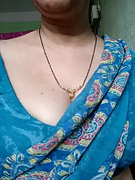 Snapshot of Rosy-B chatting on 23, 12, 2025 Rosy-B online show from 23, 12, 2025