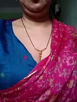 Snapshot of Rosy-B chatting on 5, 5, 2026 Rosy-B online show from 5, 5, 2026