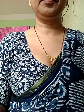 Rosy-B online show from 4, 10, 2025