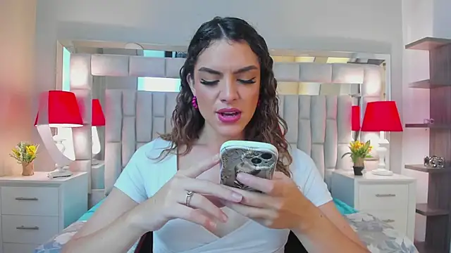 mariiahneedles online show from 13, 10, 2025