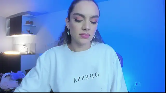 mariiahneedles online show from 8, 6, 2026