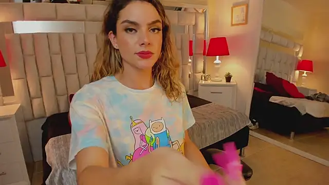 mariiahneedles online show from 15, 2, 2025