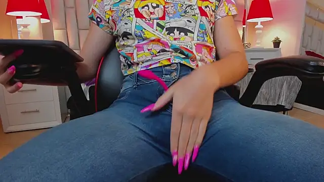 mariiahneedles online show from 14, 2, 2025